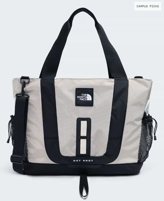 Una borsa di moda di grande capacità, indispensabile per viaggiare