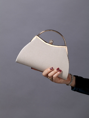 EUROPA E STATI UNITI RETRO COLORE SOLIDO anello di mano rivestito moda serratura chiusa borsa da pranzo catena borsa da bagno