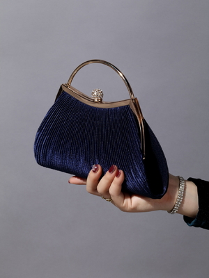 EUROPA E STATI UNITI RETRO COLORE SOLIDO anello di mano rivestito moda serratura chiusa borsa da pranzo catena borsa da bagno