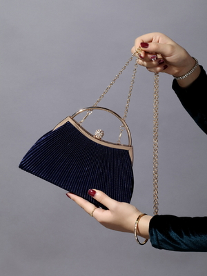 EUROPA E STATI UNITI RETRO COLORE SOLIDO anello di mano rivestito moda serratura chiusa borsa da pranzo catena borsa da bagno