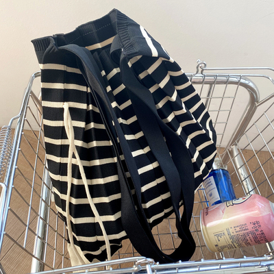 Nuova borsa da spalla letteraria piegata borsa da donna a maglia invernale borsa da moda borsa da donna transfrontaliera