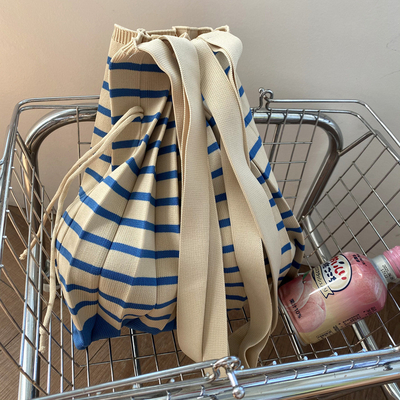 Nuova borsa da spalla letteraria piegata borsa da donna a maglia invernale borsa da moda borsa da donna transfrontaliera