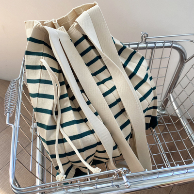 Nuova borsa da spalla letteraria piegata borsa da donna a maglia invernale borsa da moda borsa da donna transfrontaliera