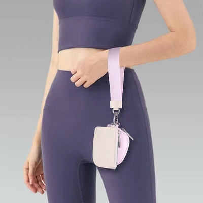 La moda del portafoglio LULU 2024 andrà di pari passo con la borsa di carte