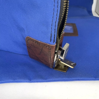 BANCO DI DEPOSITO ZIPPER BACCO CON DUE CIEVE BACCO ID BILL BACCO BANCO BACCO DISPONTO