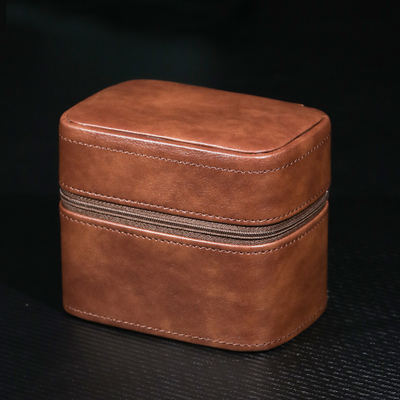DUE OROLOGIE COLLEZIONE CASTELLA DI GIOLI TRANSFONDARIALE STRANTE DI MANAGERIO PELLE DI VACCINO CASTELLA DI GIOLI PORTABILE
