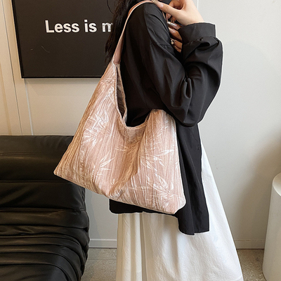 Nuovo stile cinese grande capacità borsa ascellare tendenza nuova moda borsa medievale spalla borsa femminile minoranza commuter Tote