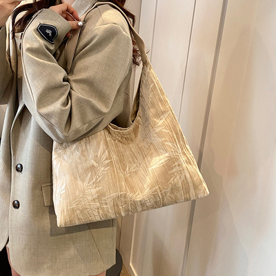 Nuovo stile cinese grande capacità borsa ascellare tendenza nuova moda borsa medievale spalla borsa femminile minoranza commuter Tote