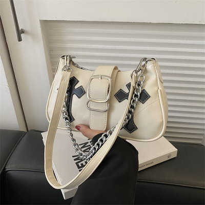 Borsa da braccio di alta qualità Nuova moda femminile autunno e inverno NICHE moda tutto retro catena di passeggeri spalla e spalla