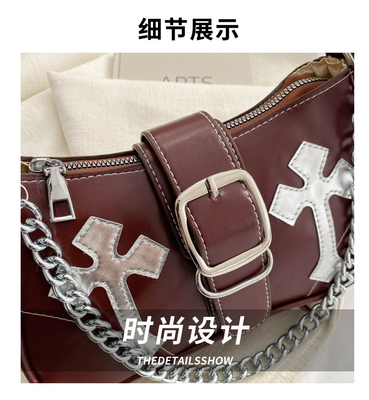 Borsa da braccio di alta qualità Nuova moda femminile autunno e inverno NICHE moda tutto retro catena di passeggeri spalla e spalla
