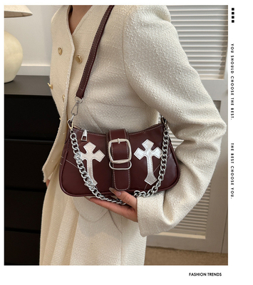 Borsa da braccio di alta qualità Nuova moda femminile autunno e inverno NICHE moda tutto retro catena di passeggeri spalla e spalla