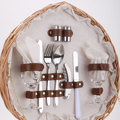 Cesto da picnic per 2 picnic a forma di cuore vuoto tessuto di vucca di salice di legno, zaino con maniglia di copertura del coperchio