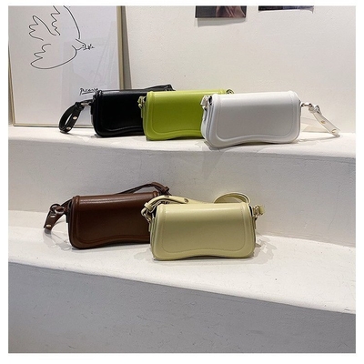 Borsa da spalla piccola per donne Borsa crossbody di tendenza Borse in pelle impermeabile Borse da mano a frizione Borse da design