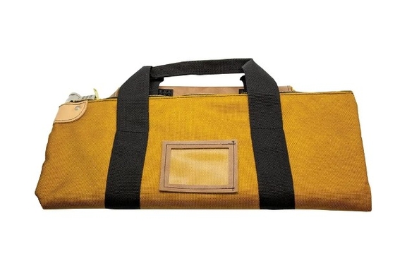Locking Heavy Duty Courier Bag è progettato per garantire la massima sicurezza! Ideale per spostare i documenti privati, contanti, assegni, posta, ecc. in un posto sicuro.
