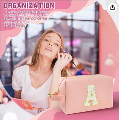 Pochette Trucco Iniziale Personalizzata con Manico, Beauty Case Preppy con Tasca Interna con Cerniera, Ragazza di 8 9 10 11 12 13 14 Anni, Regali di Laurea per Ragazze Adolescenti Donne Insegnanti